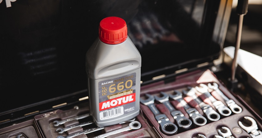 Motorcycle Chain Lube – Why You Need It –